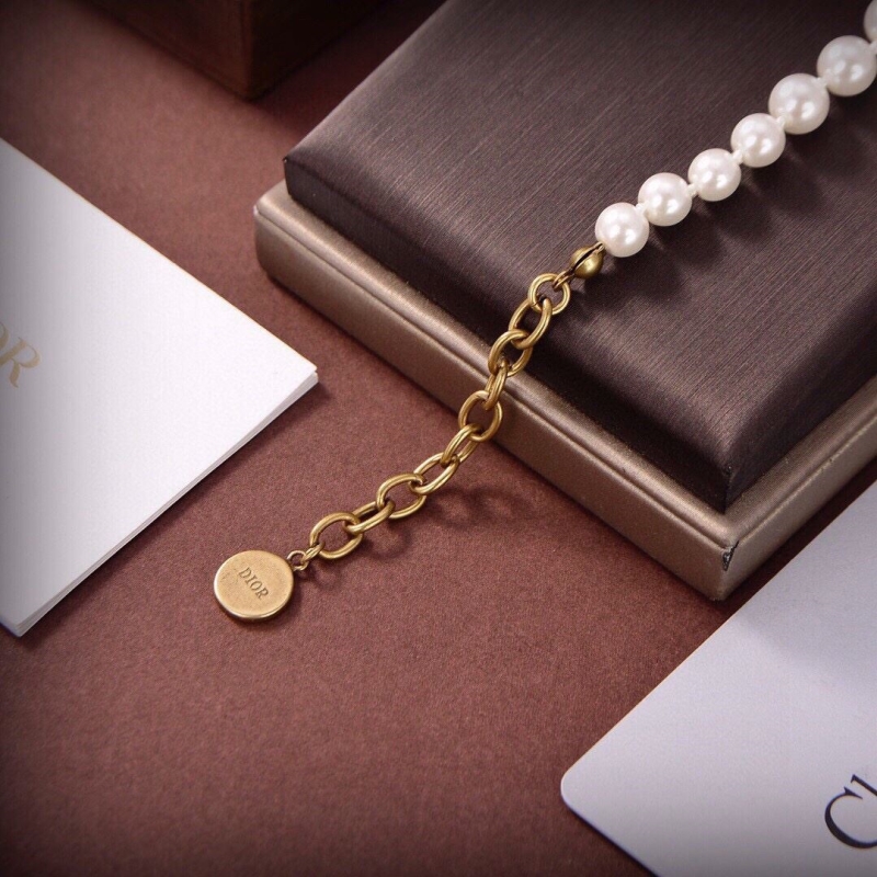 chr1st1an D10r bracelets